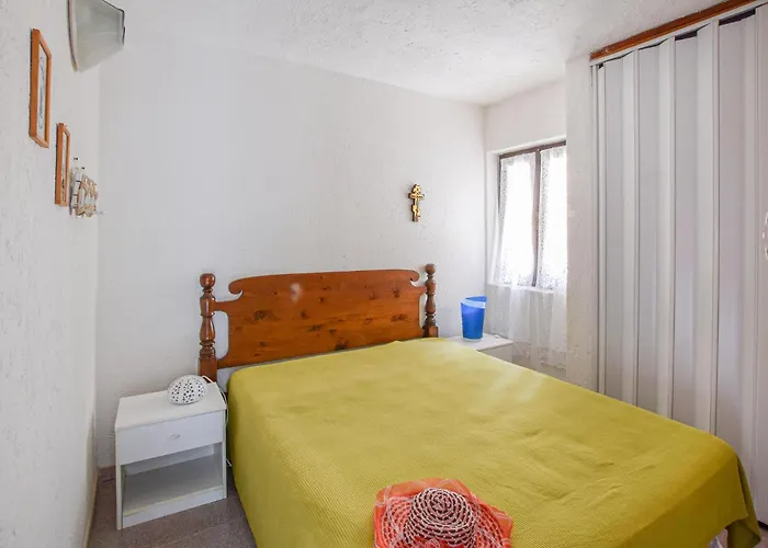 Vakantiehuis 1 Bedroom Cozy In *
